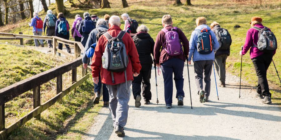 Laufen Gruppe Senioren Wandern
