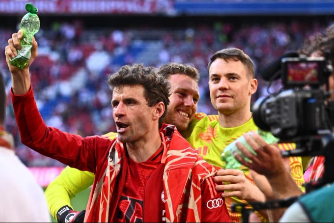 Thomas Müller und Manuel Neuer würden einen Verbleib von Thomas Tuchel bei Bayern München befürworten. Bayern München