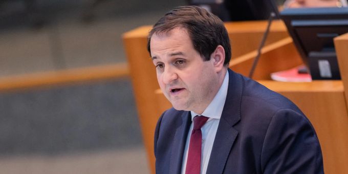 Sylt-Pleite - NRW-Minister warnt vor Zynismus und «diabolischem Humor»