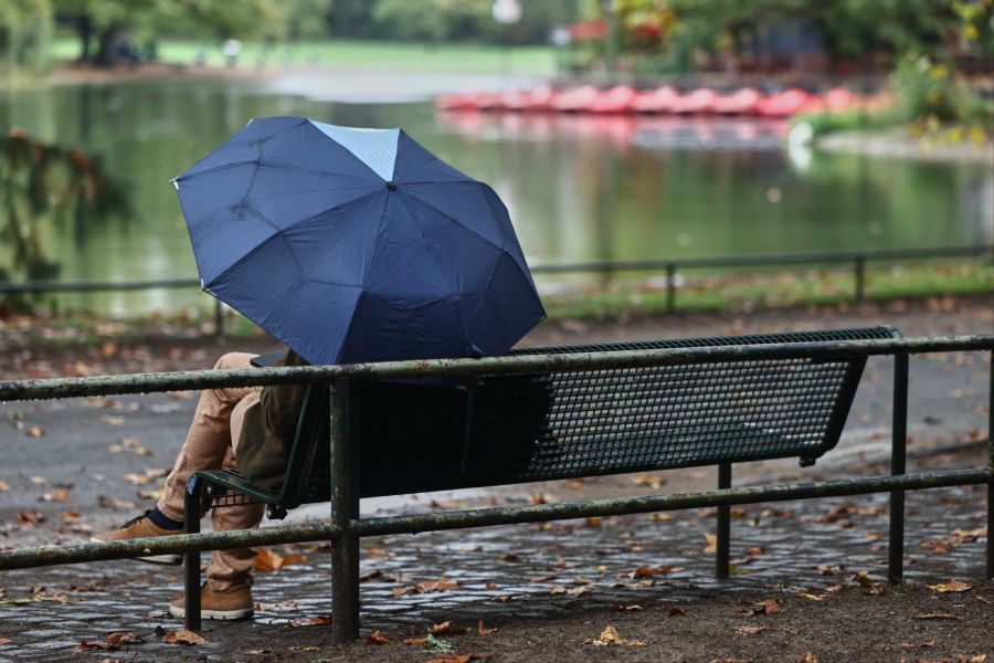 Am Samstag erwartet die Schweiz Regen aufgrund einer Kaltfront aus Frankreich.