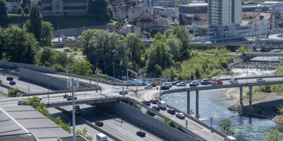 Flankierende Massnahmen während der Bauzeit sollen die Auswirkungen des Autobahnprojekts «Bypass» auf die Bevölkerung der Gemeinde Emmen LU möglichst gering halten. (Archivaufnahme)