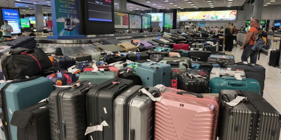 Nach tagelangem Starkregen kämpfen Teile Bangkoks noch immer mit Hochwasser. Auch die Flughäfen und der Flugplan von Thai Airways geraten unter Druck. (Archivbild)