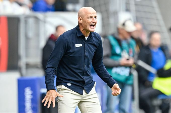 Trainer Peter Zeidler gewann mit dem VfL Bochum kein Pflichtspiel. Peter Zeidler