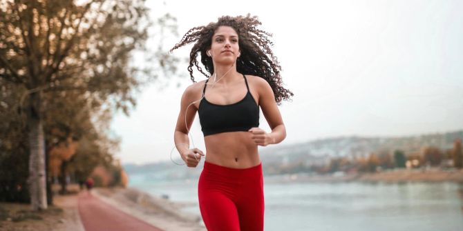 Frau beim Joggen