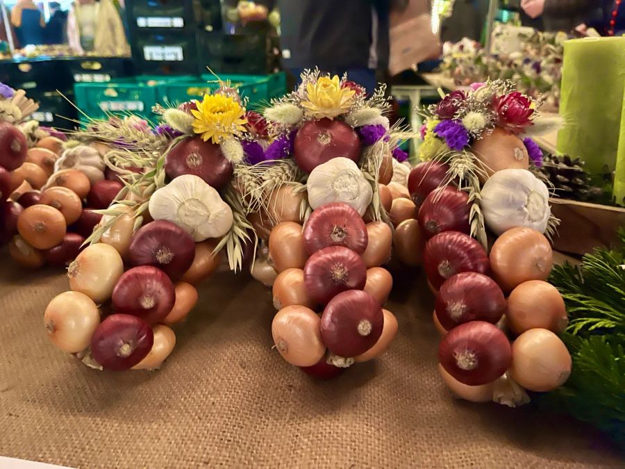 Offiziell begann der grösste Markt in Bern um 6 Uhr und endet um 18 Uhr.