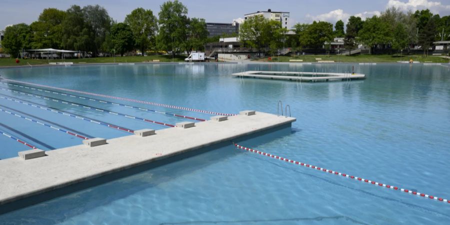 Grundsätzlich ist das Infektionsrisiko im Schwimmbad aber gering.