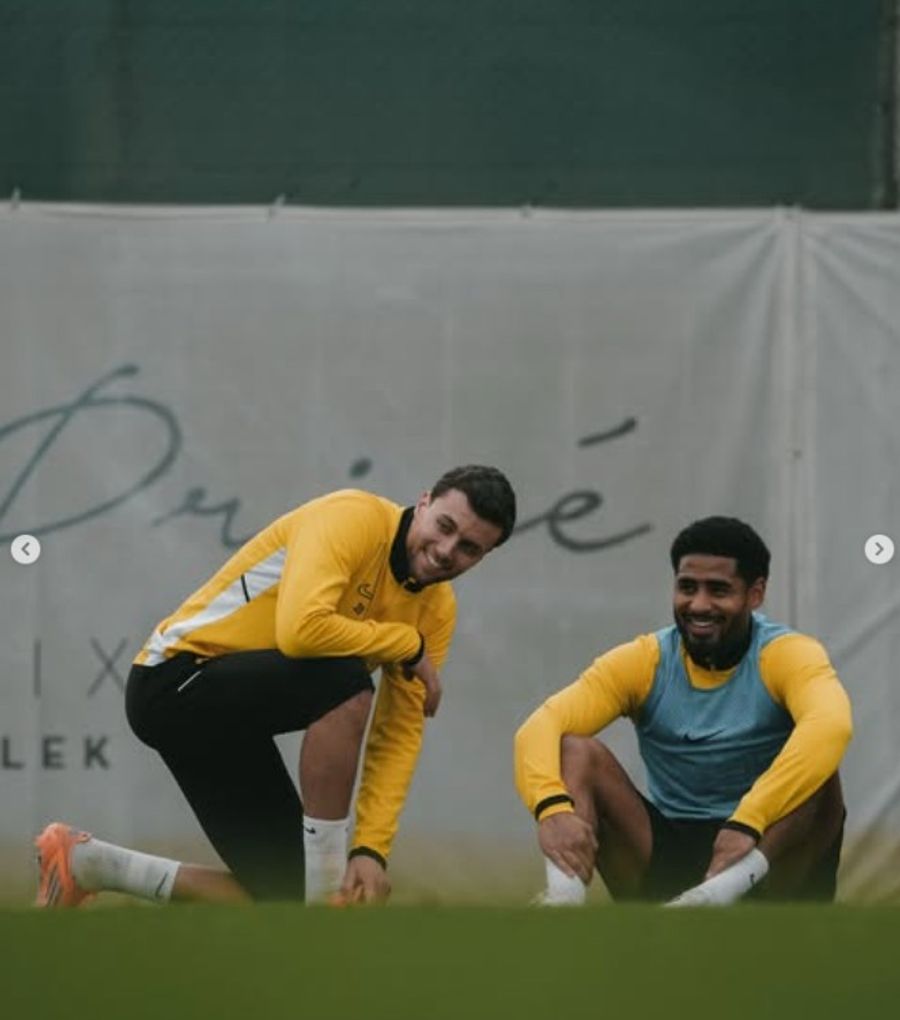 Die Stimmung bei Darian Males und Saidy Janko ist gut.