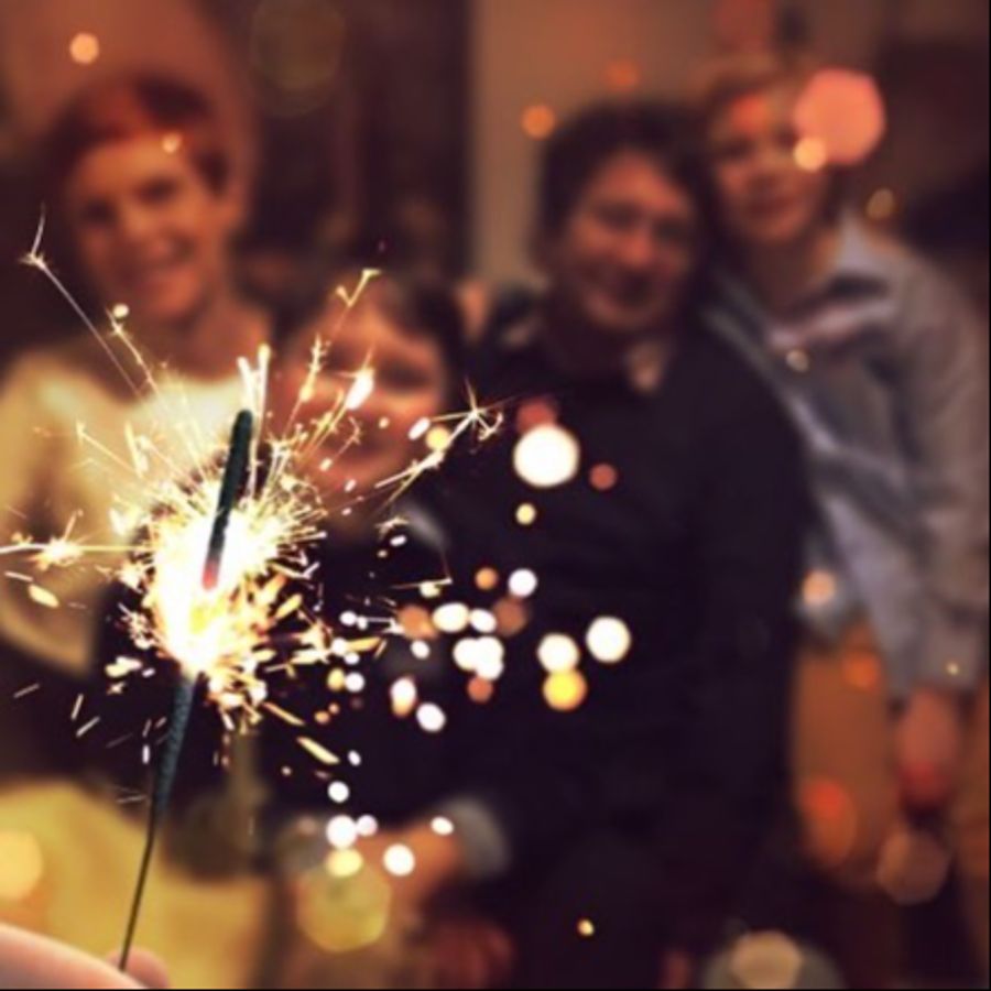 Weihnachten im Kreis der Familie. Boner teilt solche Einblicke nur selten auf Social Media. (2020)