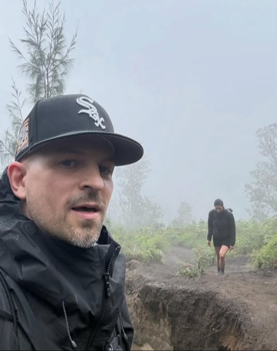 Auf Instagram gibt der Rapper Einblick in das Abenteuer.