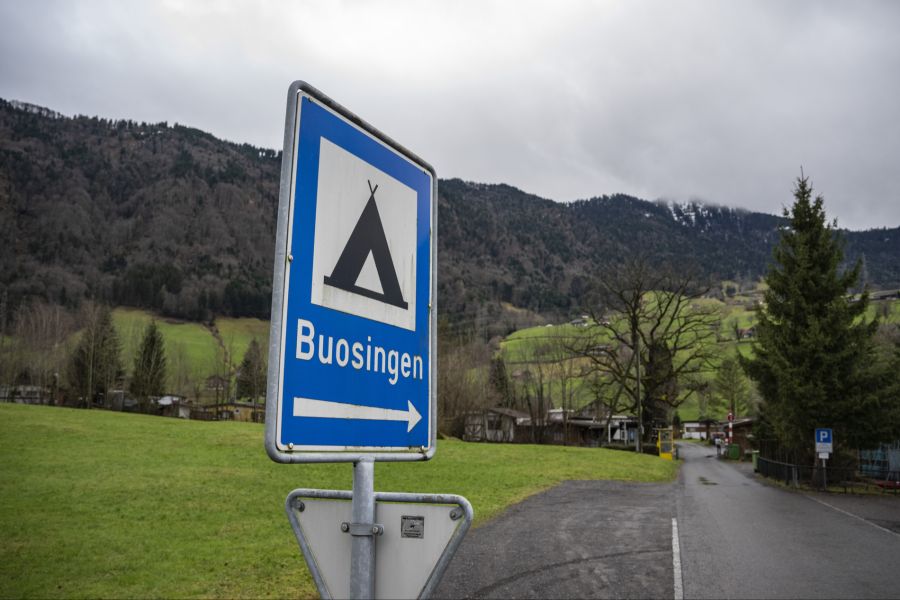 Hammer hat bei der Gemeinde Arth eine Aufsichtsanzeige eingereicht. Er verlangt ein öffentliches Baubewilligungsverfahren für das Projekt. Besonders kritisiert er den Umgang mit Asbestrückständen auf dem Gelände.