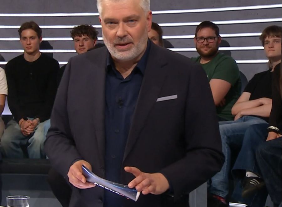«Sie sind ja der Chef, Herr Dettling, von diesem Club», sagte Christian Wasserfallen. «Arena»-Moderator Sandro Brotz wies ihn zurecht.