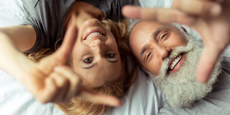 frau und mann, mittleres alter, glücklich