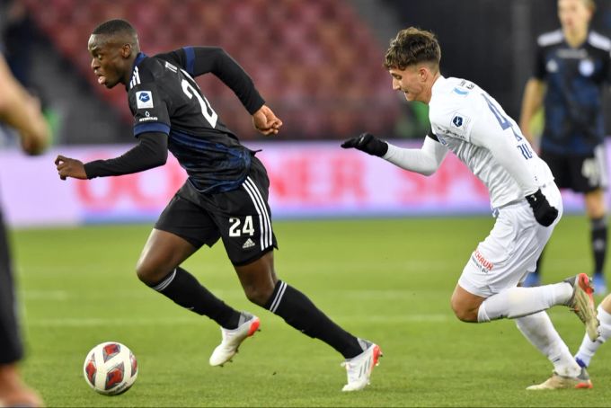 Noah Rupp (re.) gab 2021 seine Premiere in der Super League, war zuletzt aber kaum im Kader. FC Luzern Noah Rupp