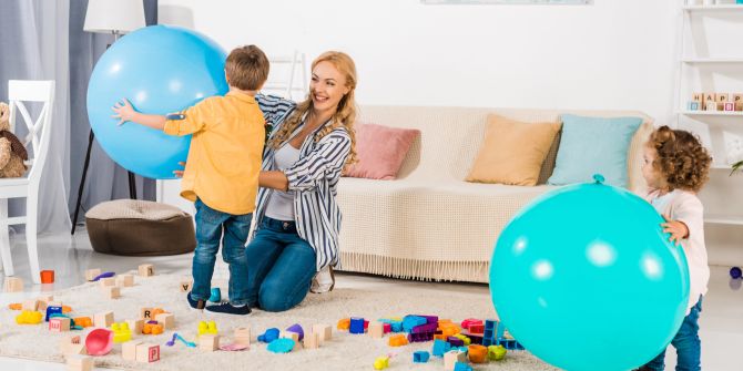 Spielende Kinder