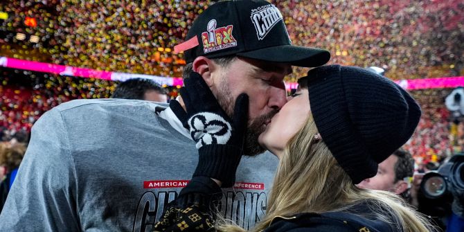 Travis Kelce Taylor Swift