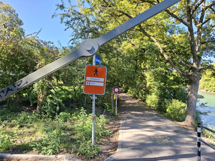 Der Uferweg ist bereits seit Anfang September gesperrt.