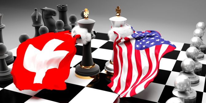 Schachbrett Schweiz USA Schachfiguren