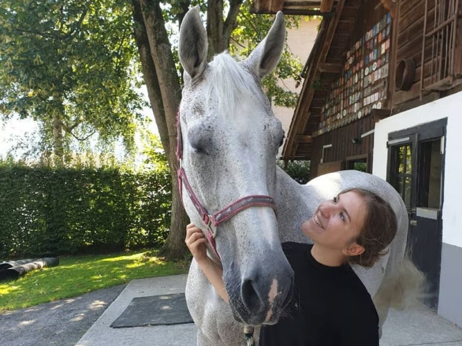 Stephanie Gartenmann Pferd Esel