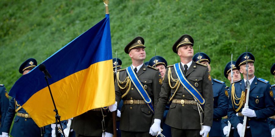 Die Ukraine geht am Samstag den Tag ihrer Nationalflagge. Am Sonntag ist Unabhängigkeitstag.