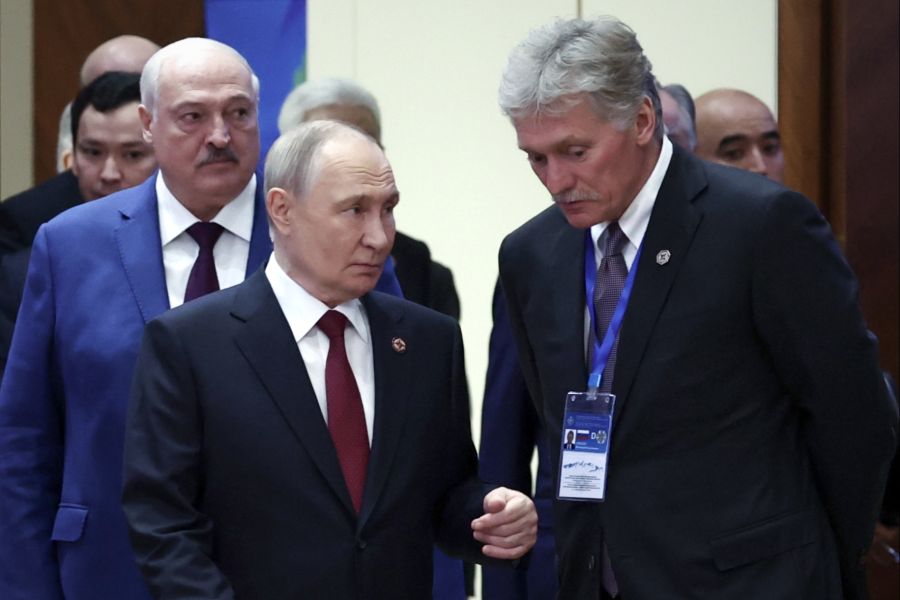 Kremlsprecher Dmitri Peskow bestätigt den Erhalt der Briefe, nicht aber den Auswanderungswunsch.