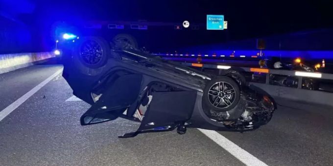 Autobahn A5 bei Grenchen: Selbstunfall mit Auto. Selbstunfall auf A5.