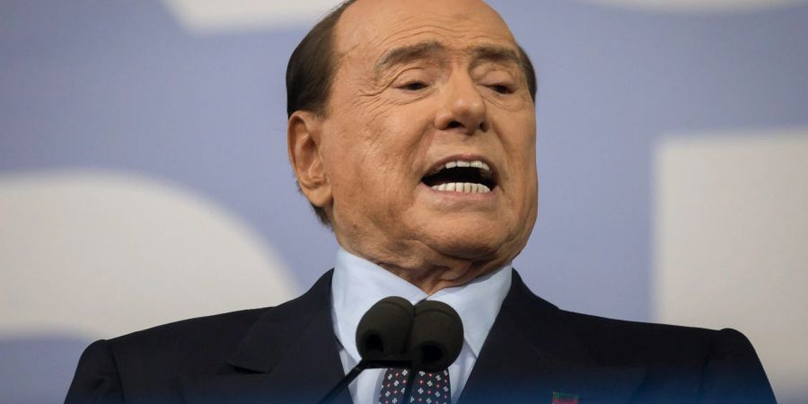 Die von Silvio Berlusconi gegründete Firma Fininvest hält rund die Hälfte der Anteile an dem Medienkonzern MFE.