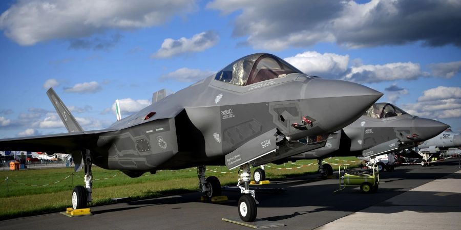 Ein F-35 Tarnkappenjet der Rüstungsschmiede Lockheed Martin bei der Raumfahrtausstellung (ILA) 2018 in Berlin.