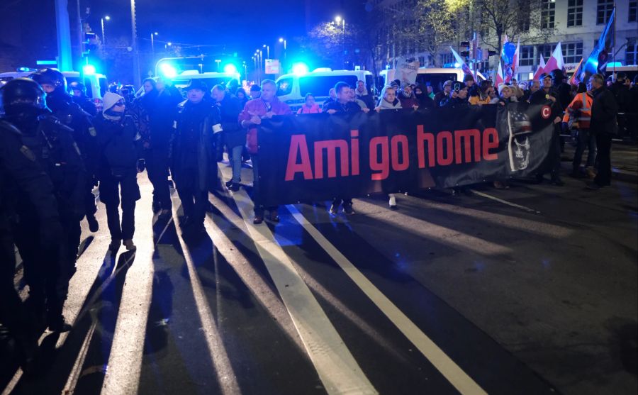 ·Ami go home·