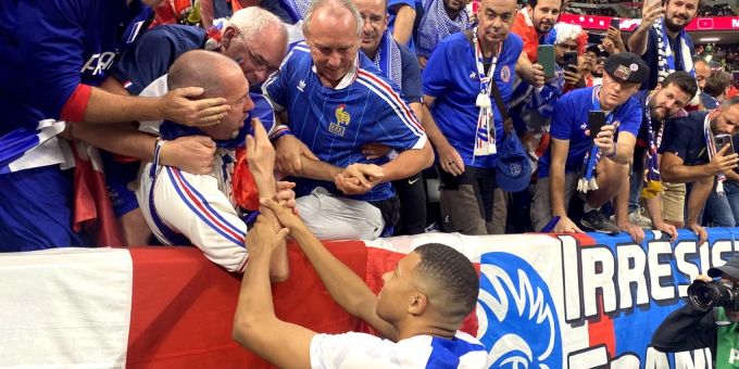 Vor Marokko-Spiel - Mbappé schiesst Fan k.o. – und entschuldigt sich!