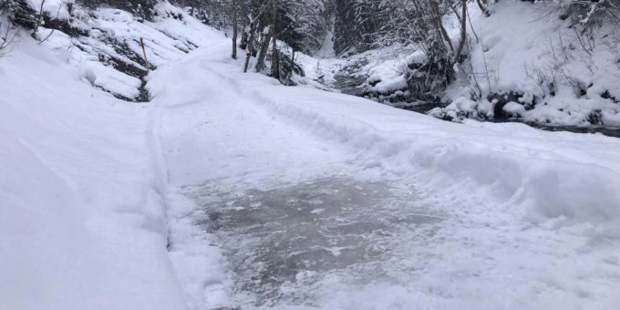 Viele Arbeitsausfälle - Mega-Kälte verwandelt Spazierwege in Eisbahnen
