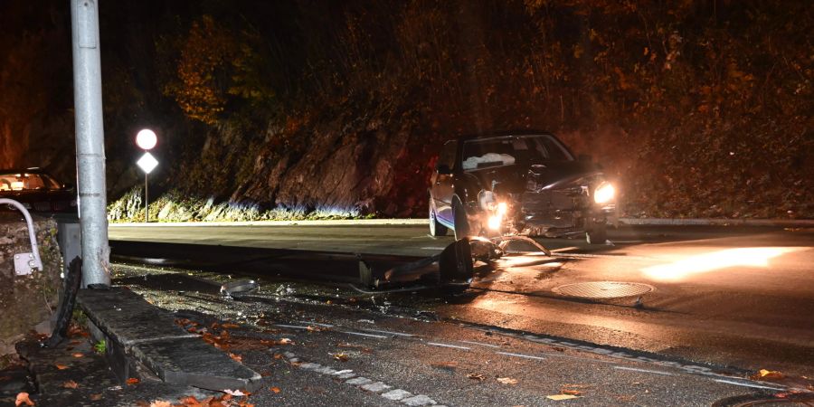 Weesen: Selbstunfall mit Auto