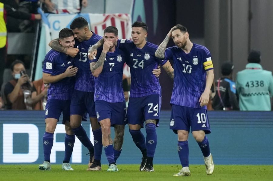 Argentinien steht als Gruppensieger im Achtelfinal.