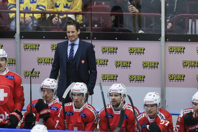 Patrick Fischer während der Partie zwischen der Schweiz und Schweden. Sweden Switzerland Euro Hockey