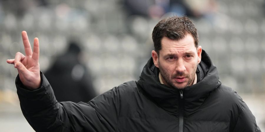 Herthas Cheftrainer Sandro Schwarz will sich nicht auf das Finanzielle seines Vereins fokussieren.