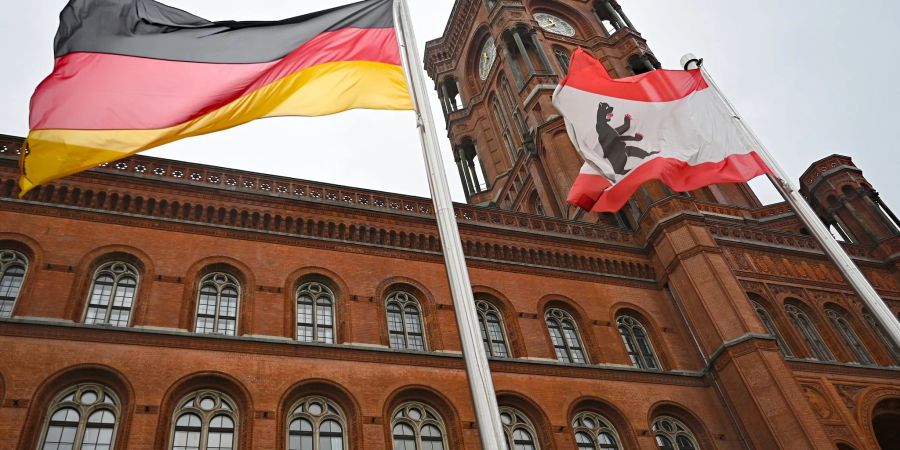 Das Rote Rathaus, Sitz der Regierenden Bürgermeisterin sowie des Senats von Berlin.