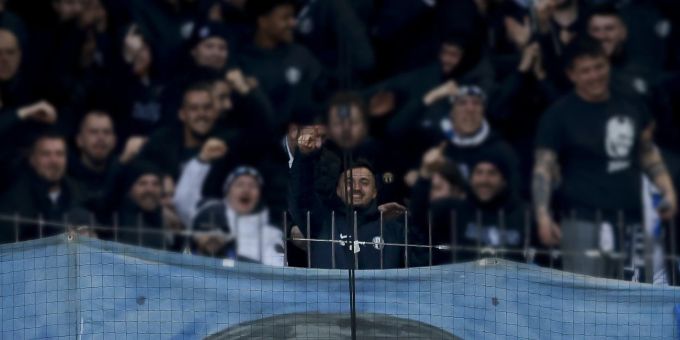 In Südkurve - So feiert gesperrter FCZ-Mittelfeldspieler mit Fans!