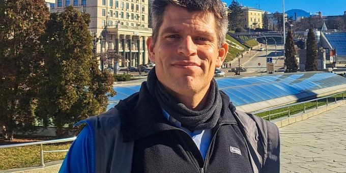 Der deutsche Oberstaatsanwalt Klaus Hoffmann sucht in der Ukraine nach Beweisen für russische Kriegsverbrechen. Der deutsche Oberstaatsanwalt Klaus Hoffmann sucht in der Ukraine nach Beweisen für russische Kriegsverbrechen.
