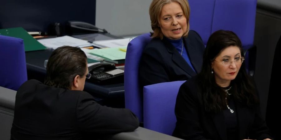 Bas am Freitag im Plenum
