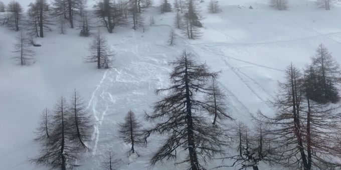 Neben der Piste - Zwei Schweden kommen im Wallis in Lawine - tot