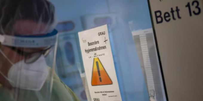 Ein Krankenhaus in Freising Coronavirus Maskenpflicht