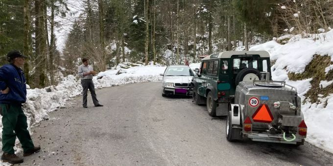 An beiden Fahrzeugen entstand Sachschaden. Kantonspolizei Glarus