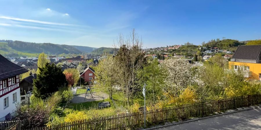 Ausblick auf die Gemeinde Birmensdorf (ZH) im Bezirk Dietikon.