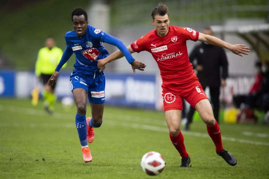 Ibrahima Ndiaye hatte Joel Schmied zuvor den Ball abgeluchst.