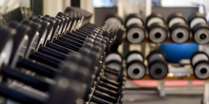 Darf sich ein Vertrag zum Beispiel im Fitnessstudio einfach automatisch verlängern? Darüber diskutiert der Bundestag. Foto: Kira Hofmann/dpa-Zentralbild/dpa Darf sich ein Vertrag zum Beispiel im Fitnessstudio einfach automatisch verlängern? Darüber diskutiert der Bundestag. Foto: Kira Hofmann/dpa-Zentralbild/dpa