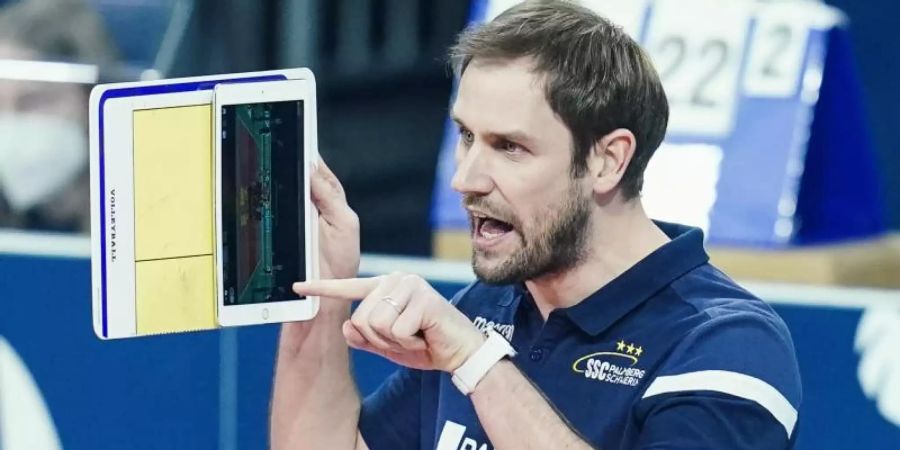 Für Trainer Felix Koslowski und die Frauen des SSC Palmberg Schwerin ist die Saison beendet. Foto: Uwe Anspach/dpa