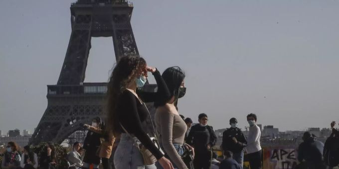 Die Pariser Stadtverwaltung hat sich für einen kurzen Lockdown ausgesprochen. Paris