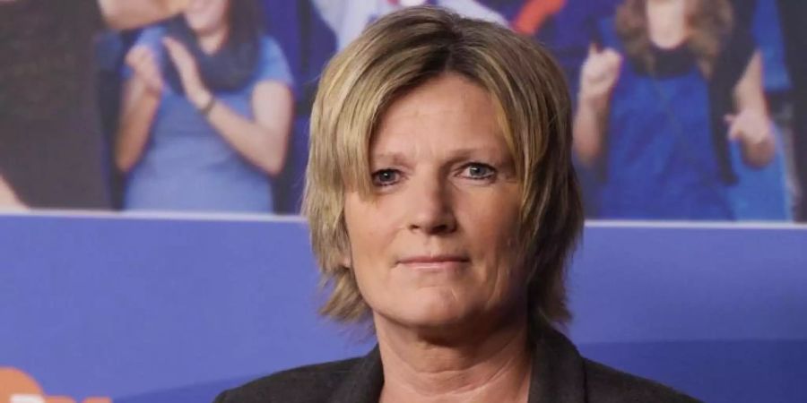 Die ZDF-Sportreporterin Claudia Neumann wird immer wieder angefeindet. Foto: Rainer Jensen/dpa