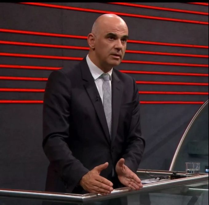 Alain Berset: «Die Gefahr einer Ansteckung in Restaurants ist nicht klein.» arena