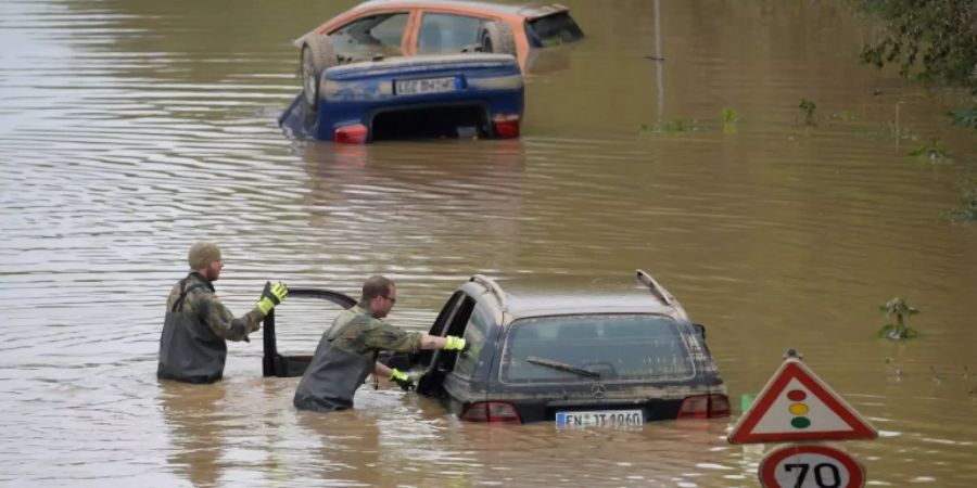 Überflutungen bei Erftstadt