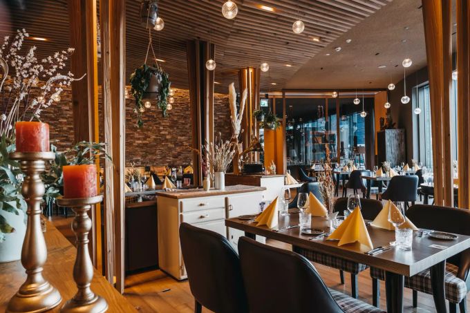 Das Restaurant lässt sich auch von innen sehen.